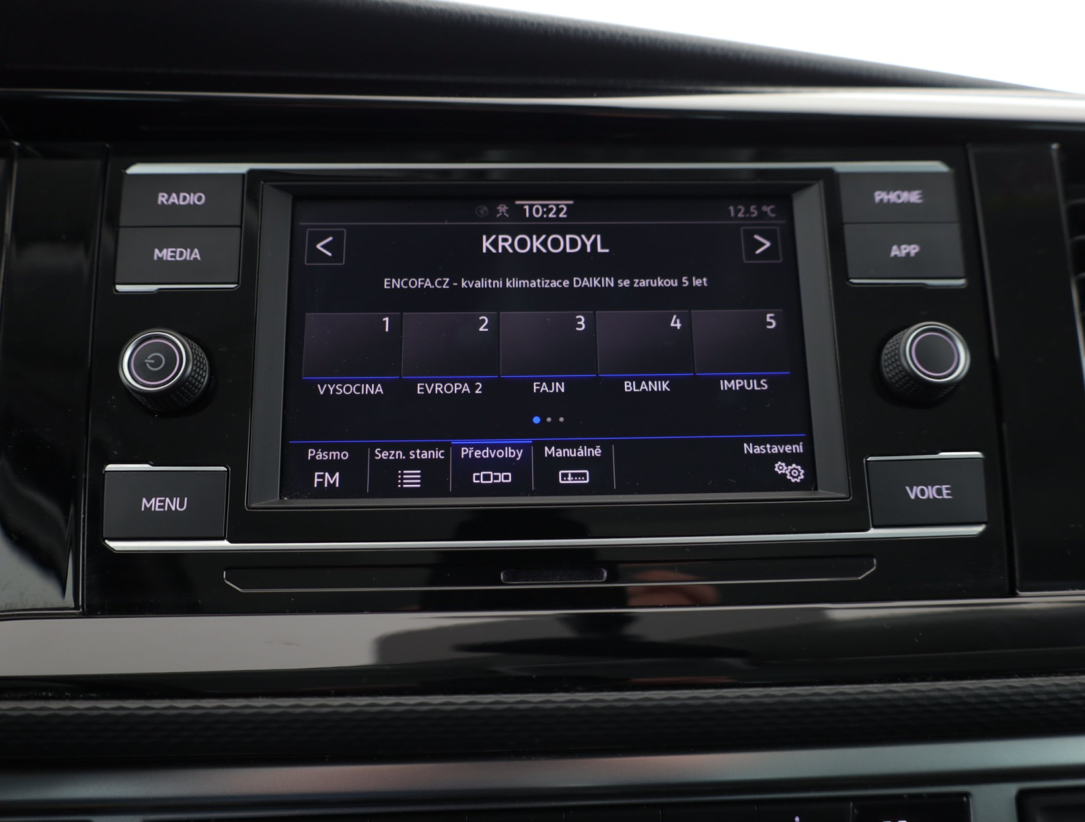 Volkswagen Caravelle - 2023