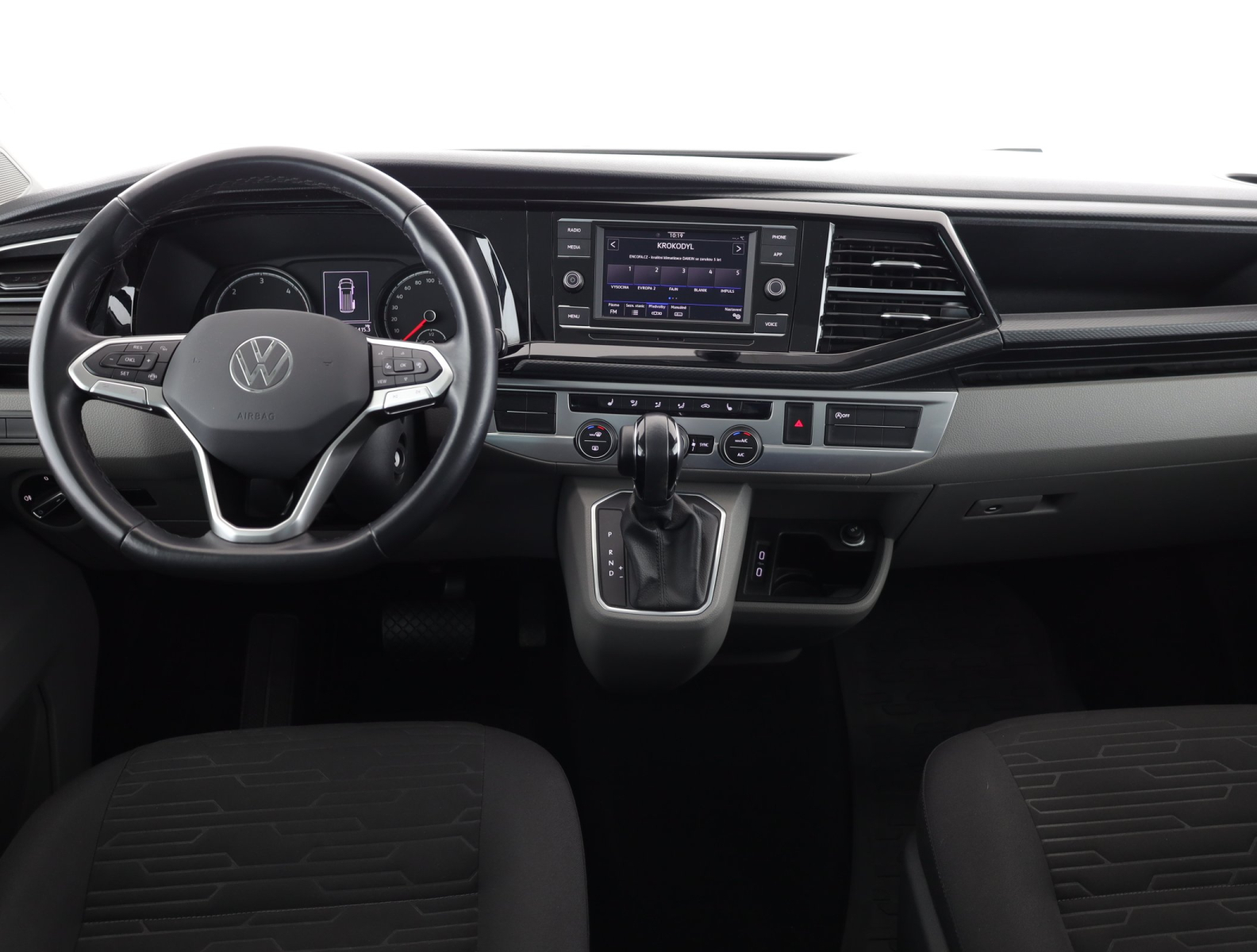 Volkswagen Caravelle - 2023