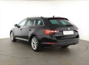 Škoda Superb - 2016