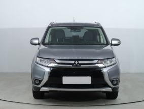 Mitsubishi Outlander - 2015