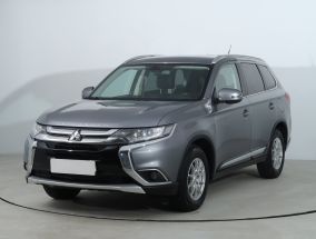 Mitsubishi Outlander - 2015