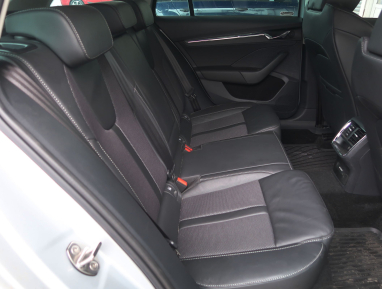 Škoda Octavia - 2024