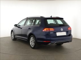 Volkswagen Golf - 2020