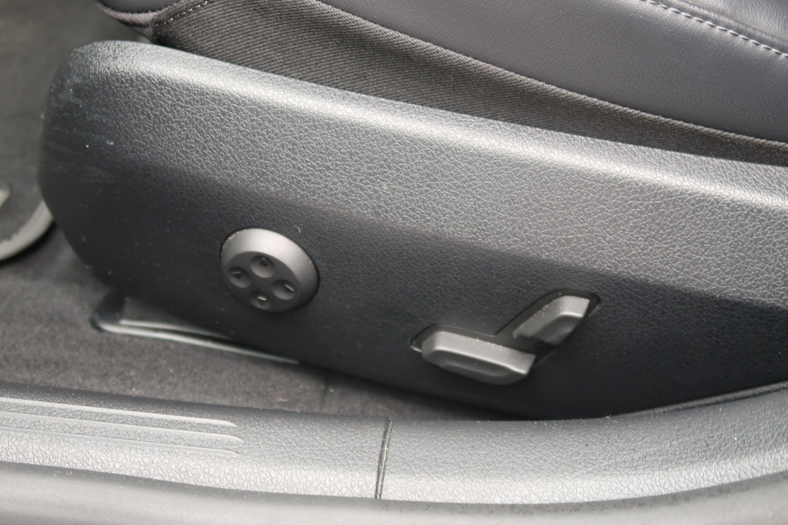 Mercedes - Benz C - 2023