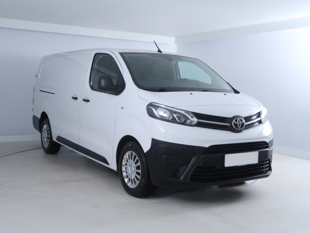 Toyota Proace 2024