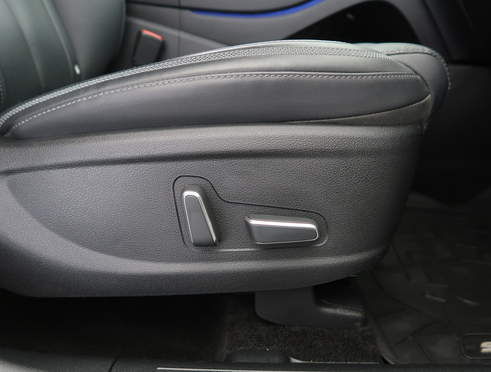 Hyundai Santa Fe - 2023