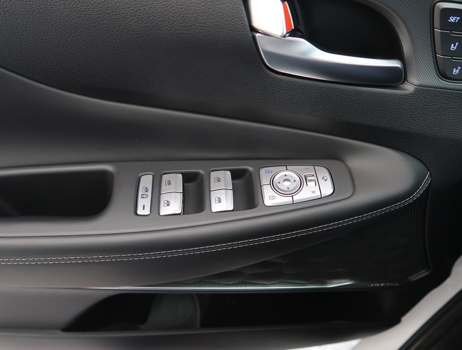 Hyundai Santa Fe - 2023