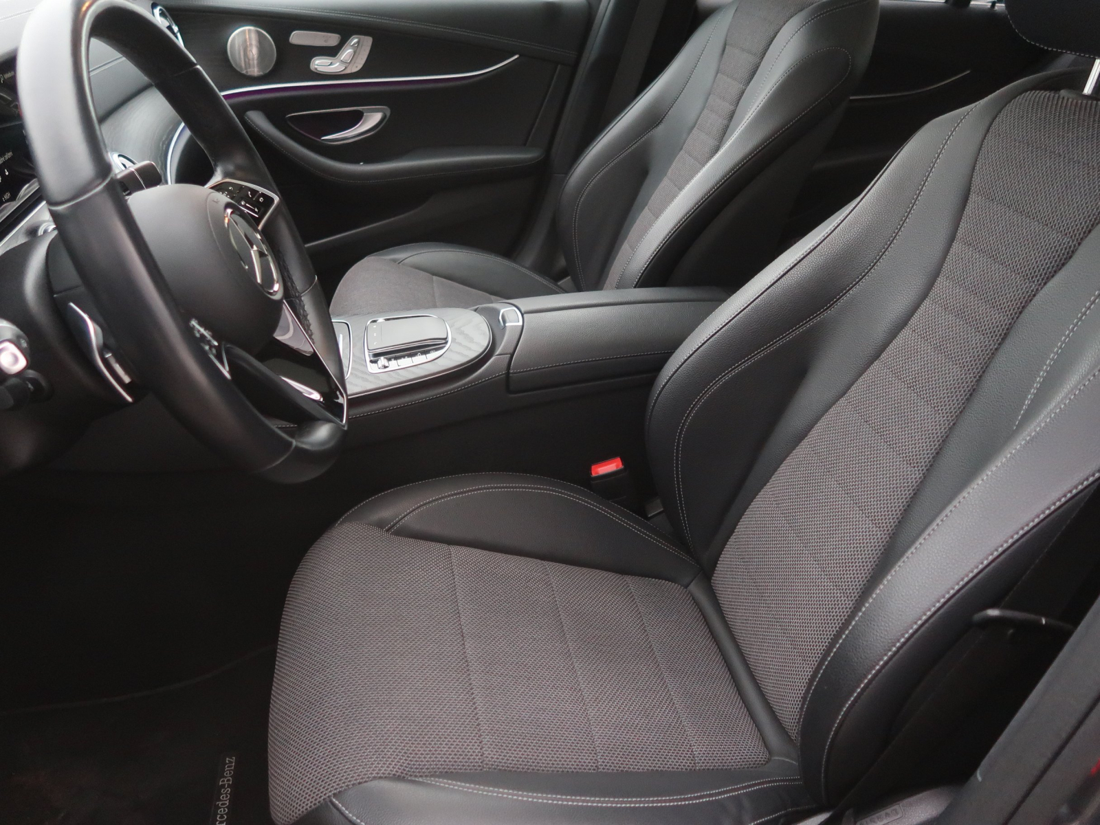 Mercedes - Benz E - 2023