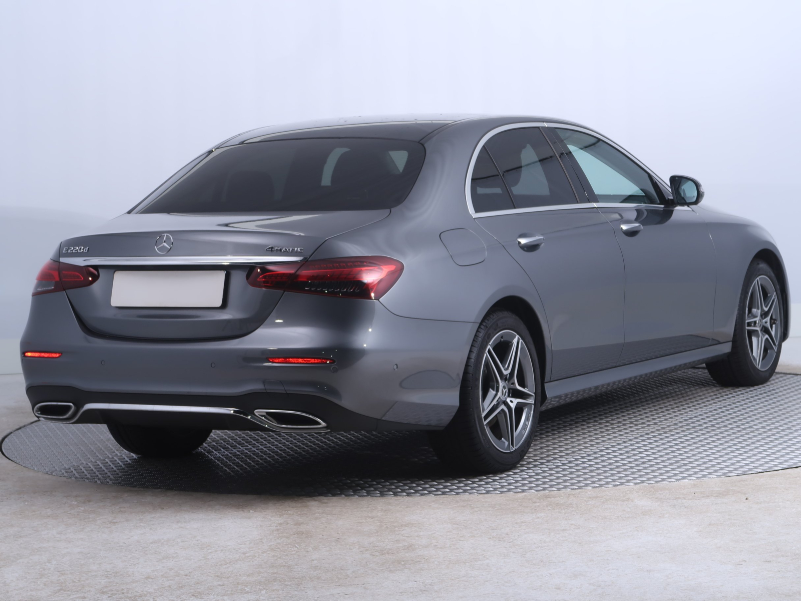 Mercedes - Benz E - 2023