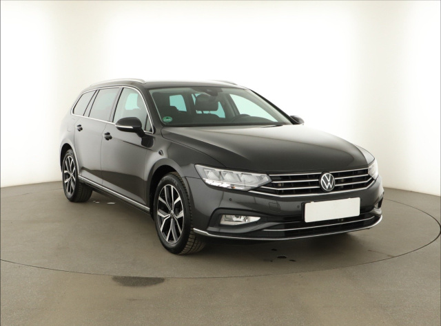 Volkswagen Passat 2022