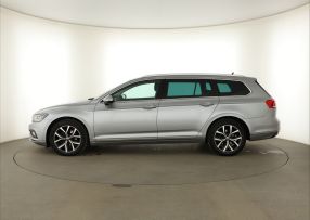 Volkswagen Passat - 2022