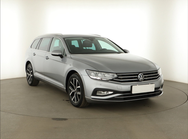 Volkswagen Passat 2022