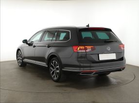 Volkswagen Passat - 2023