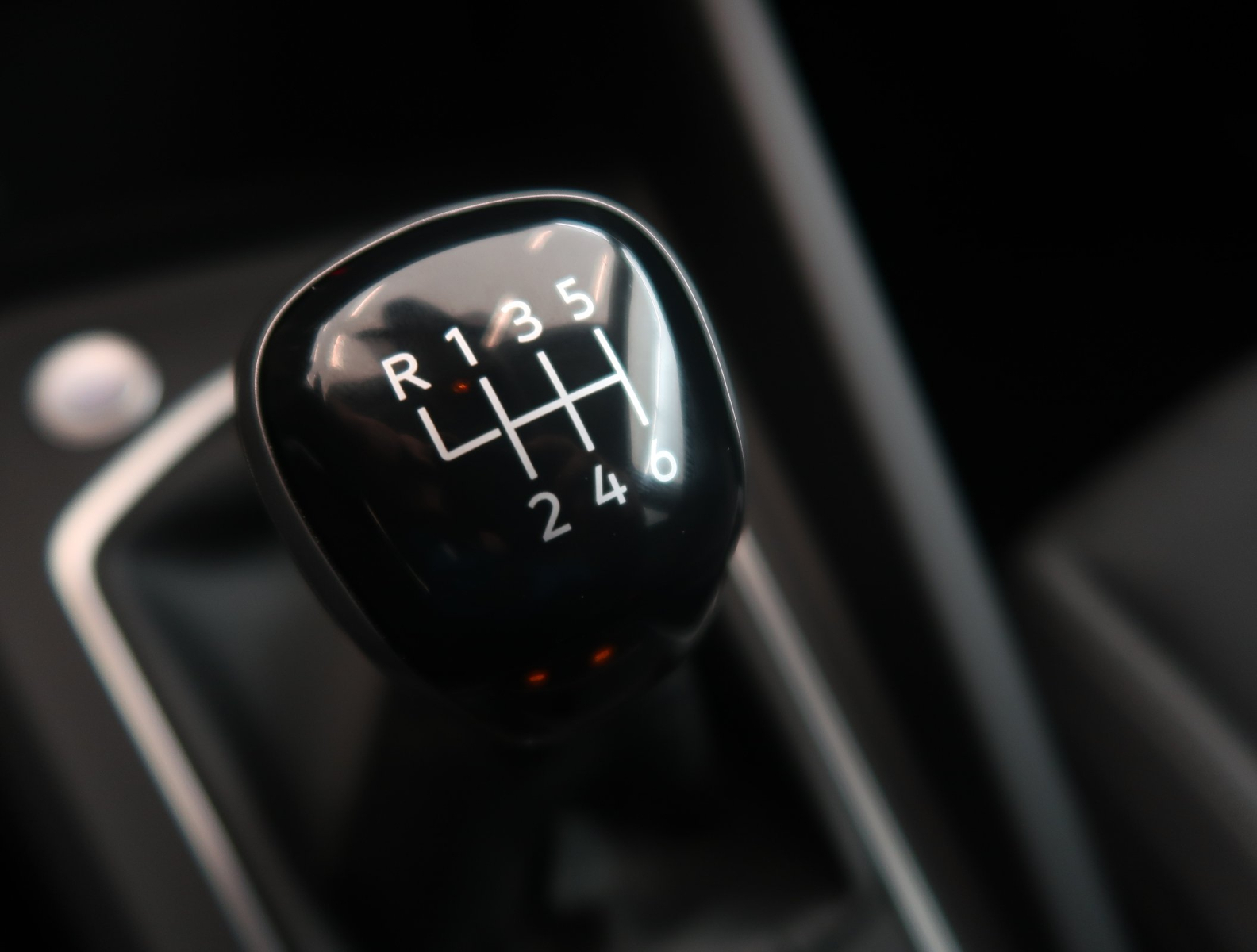 Volkswagen Golf - 2025