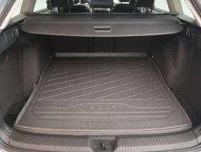 Volkswagen Golf - 2025