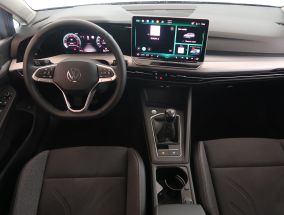 Volkswagen Golf - 2025