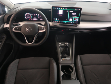 Volkswagen Golf - 2025