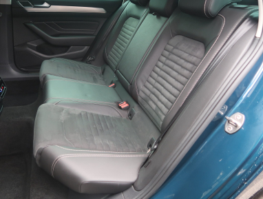 Volkswagen Passat - 2023