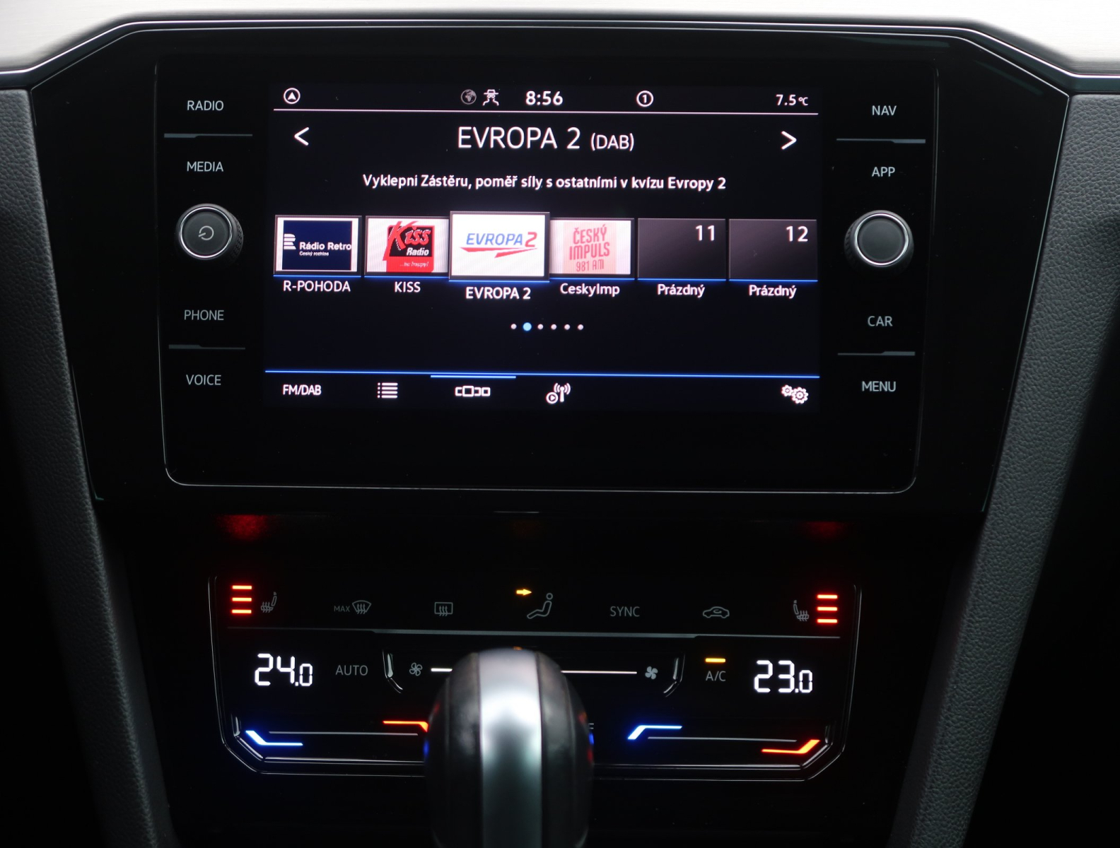 Volkswagen Passat - 2023