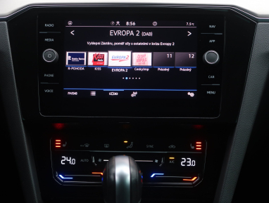 Volkswagen Passat - 2023