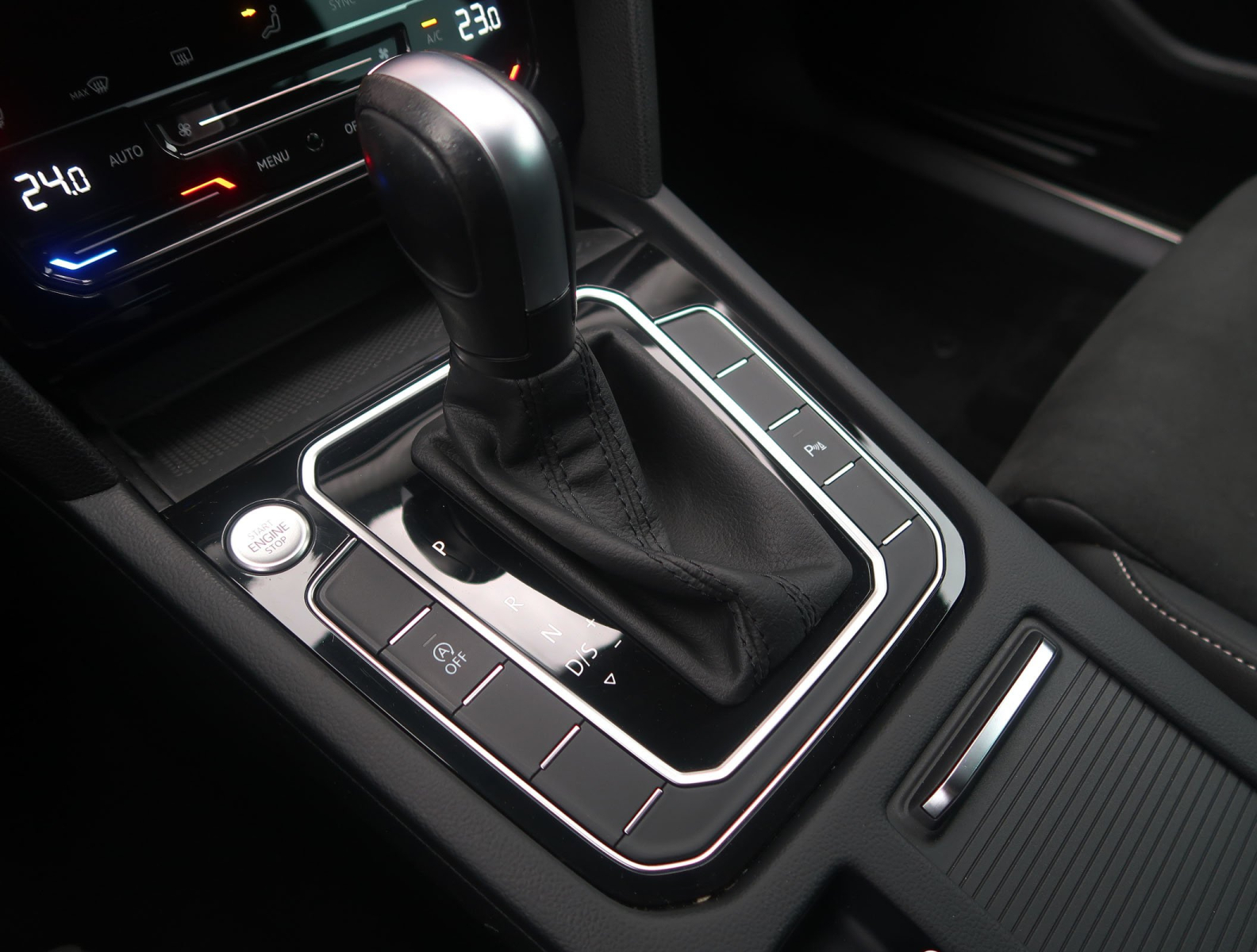 Volkswagen Passat - 2023