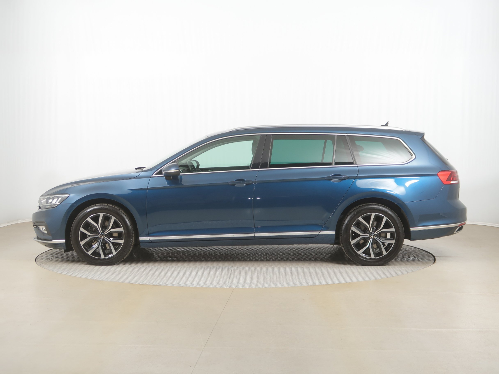 Volkswagen Passat - 2023