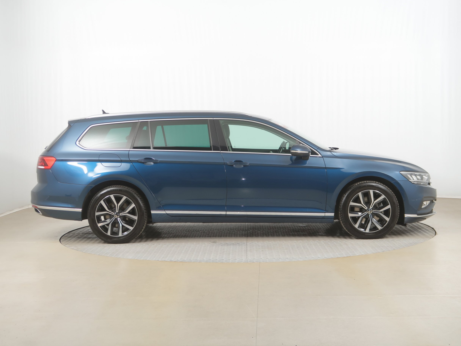 Volkswagen Passat - 2023