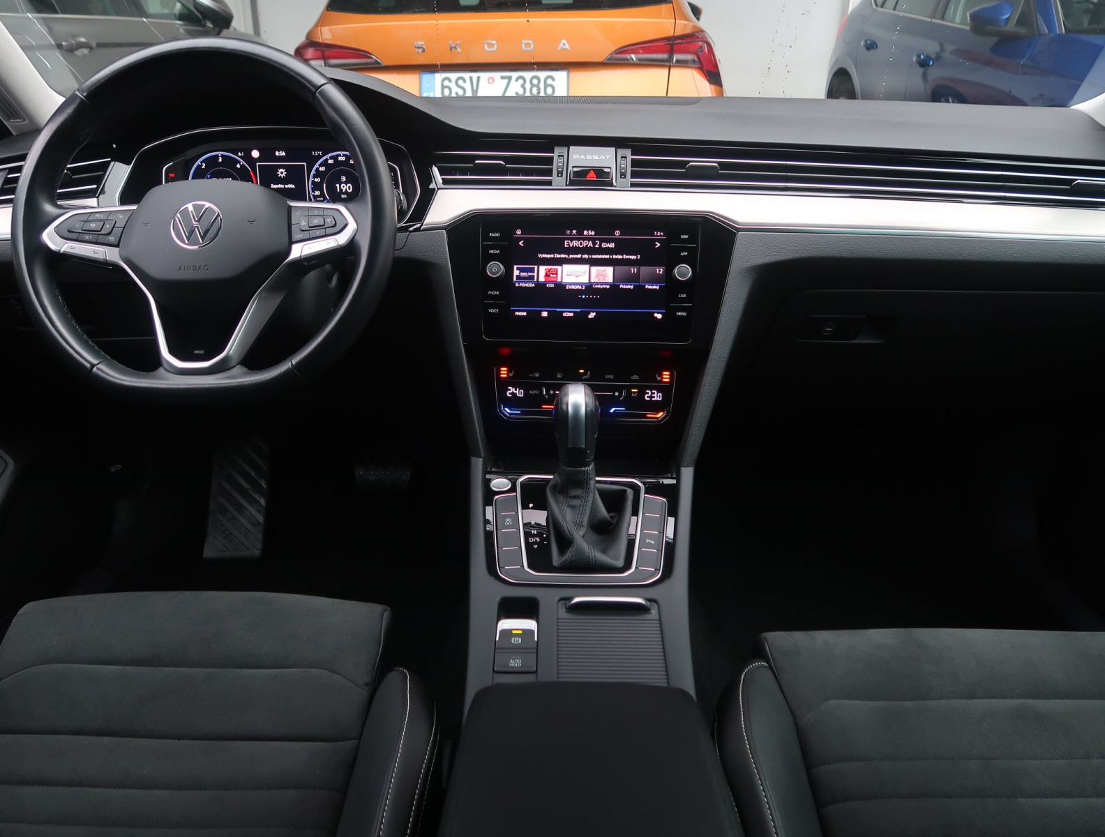 Volkswagen Passat - 2023