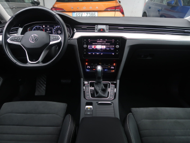 Volkswagen Passat - 2023