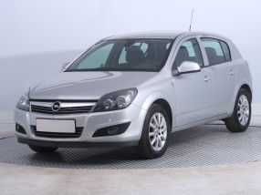 Opel Astra - 2012