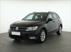 Volkswagen Tiguan - 2016