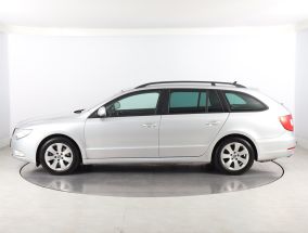 Škoda Superb - 2012