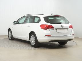 Opel Astra - 2014