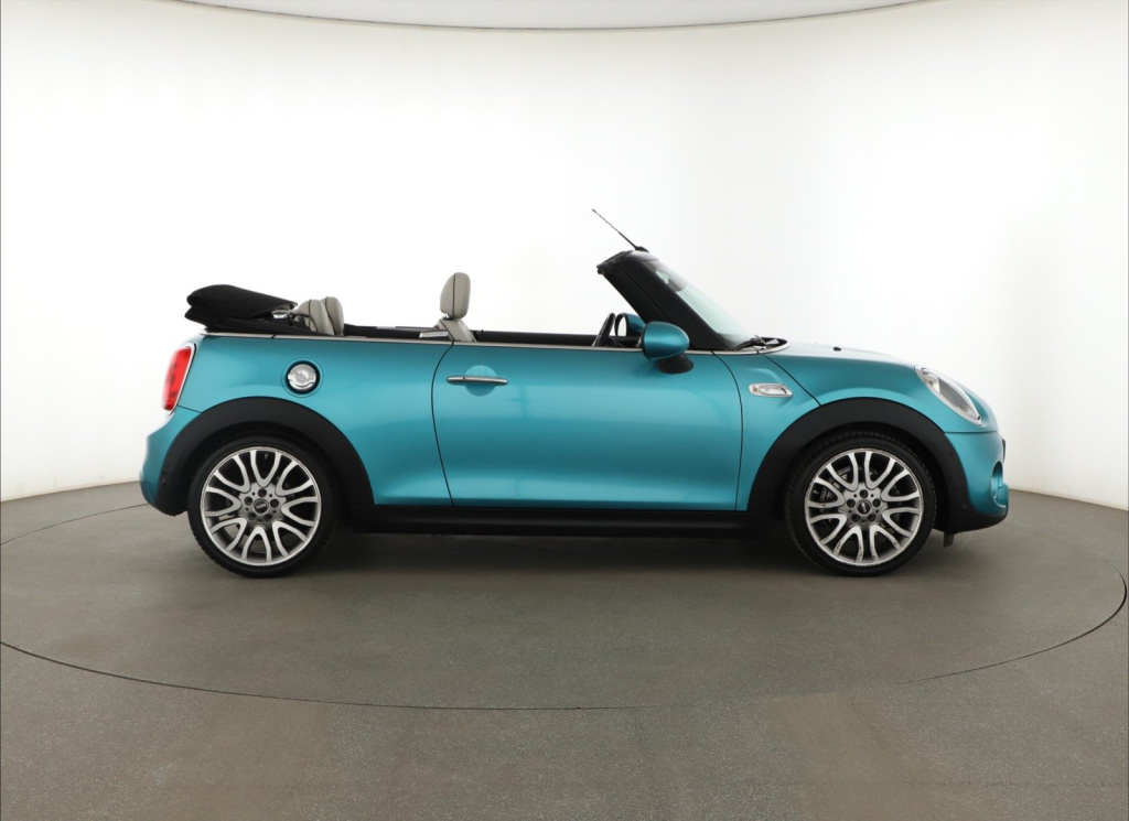 MINI Cabrio