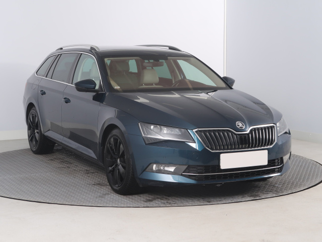Škoda Superb 2016