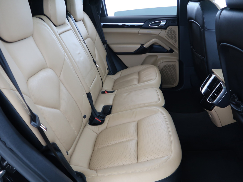 Porsche Cayenne, 2016