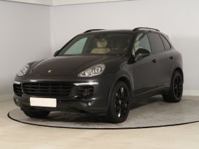 Porsche Cayenne - 2016