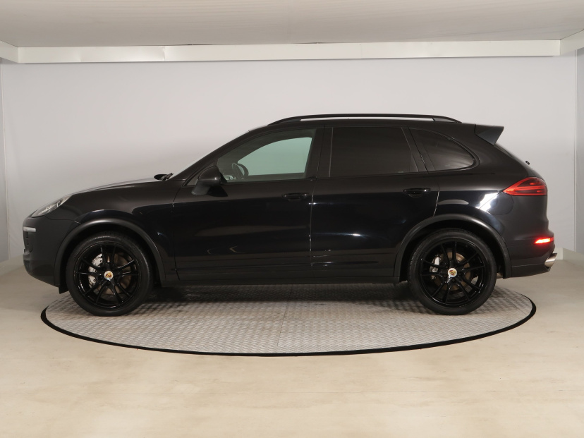 Porsche Cayenne, 2016