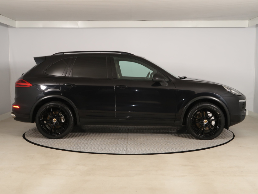 Porsche Cayenne, 2016