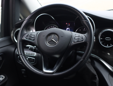 Mercedes - Benz V - 2022