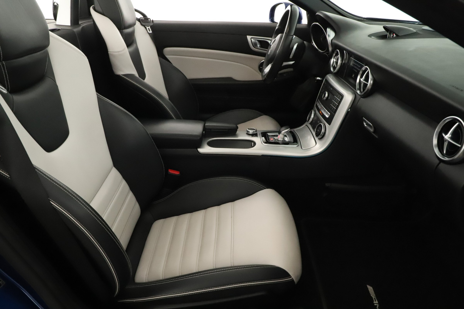 Mercedes-Benz SLC - 2020