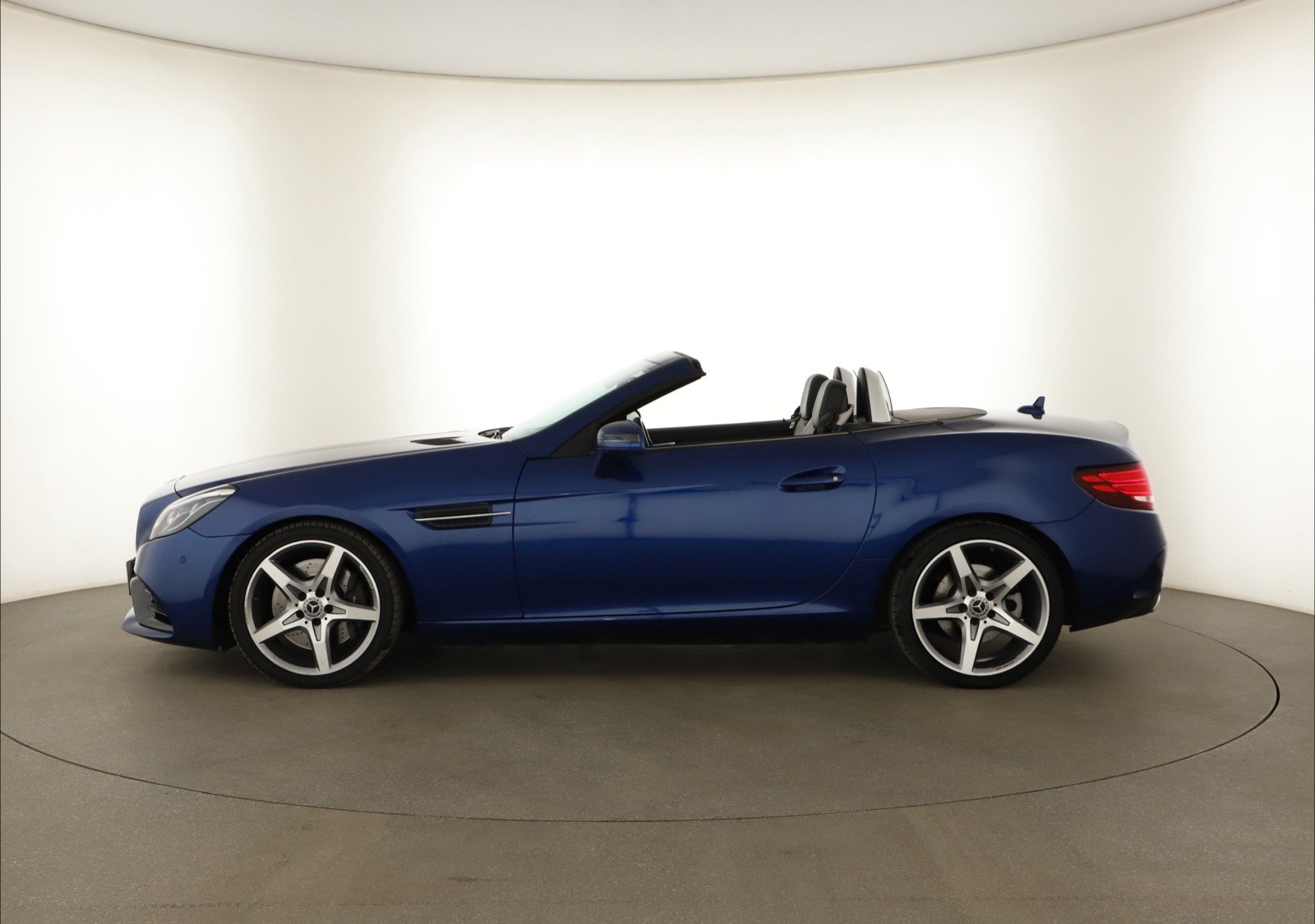 Mercedes-Benz SLC - 2020