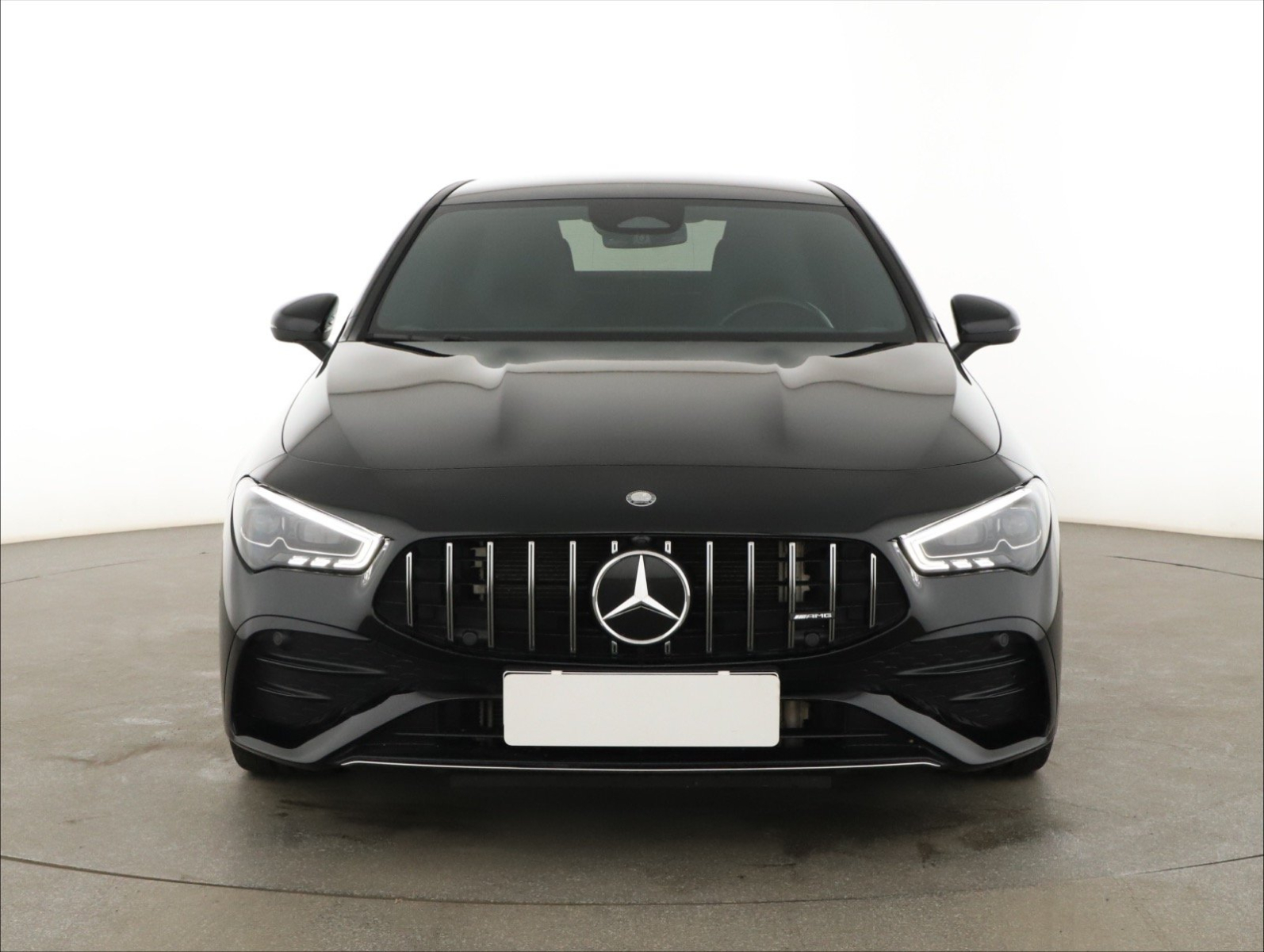 Mercedes - Benz CLA - 2024