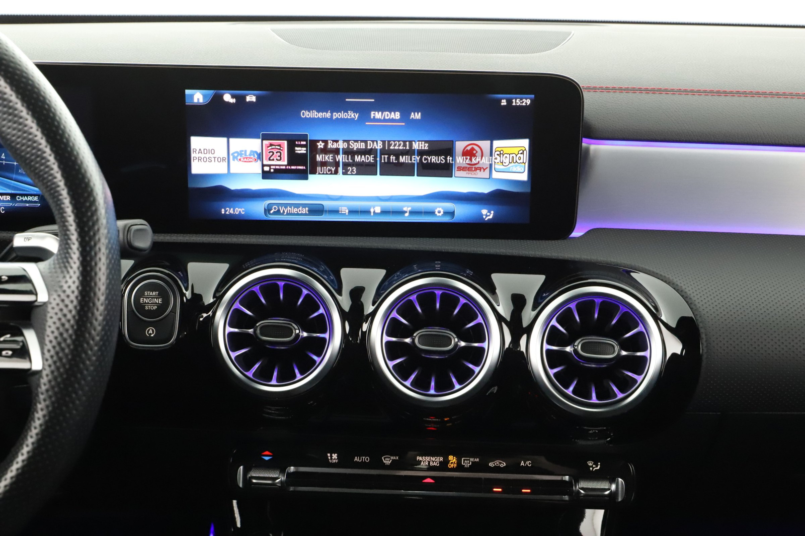 Mercedes - Benz CLA - 2024