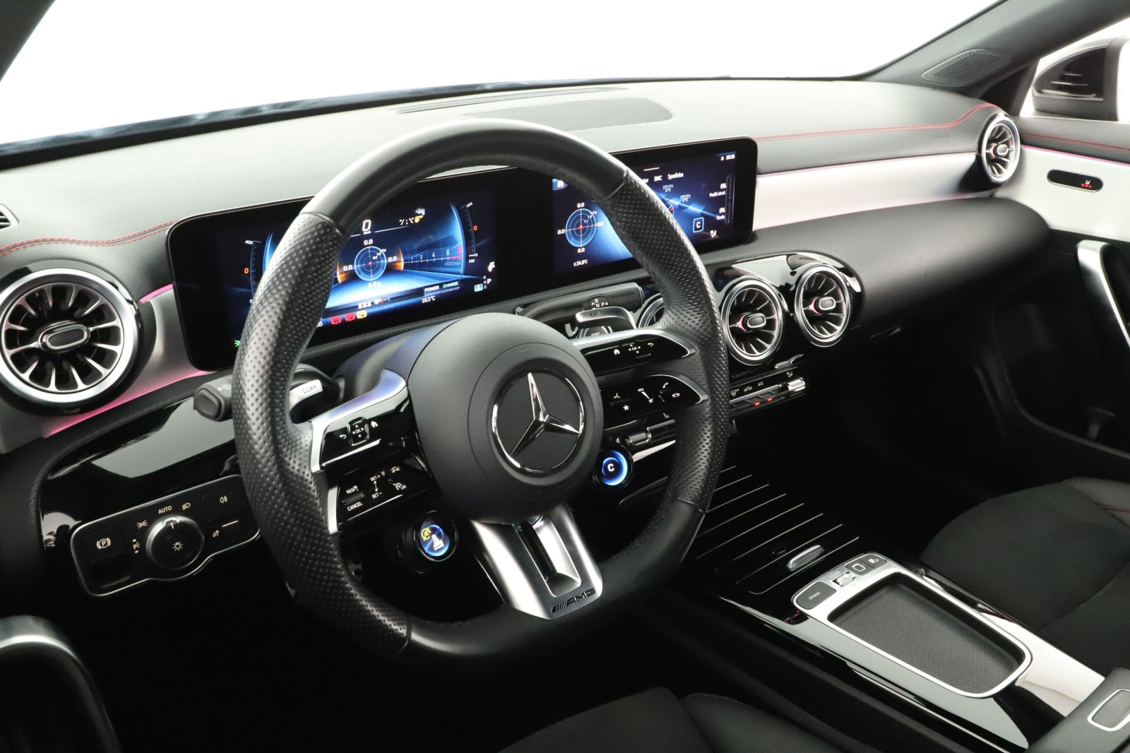 Mercedes-Benz CLA - 2024