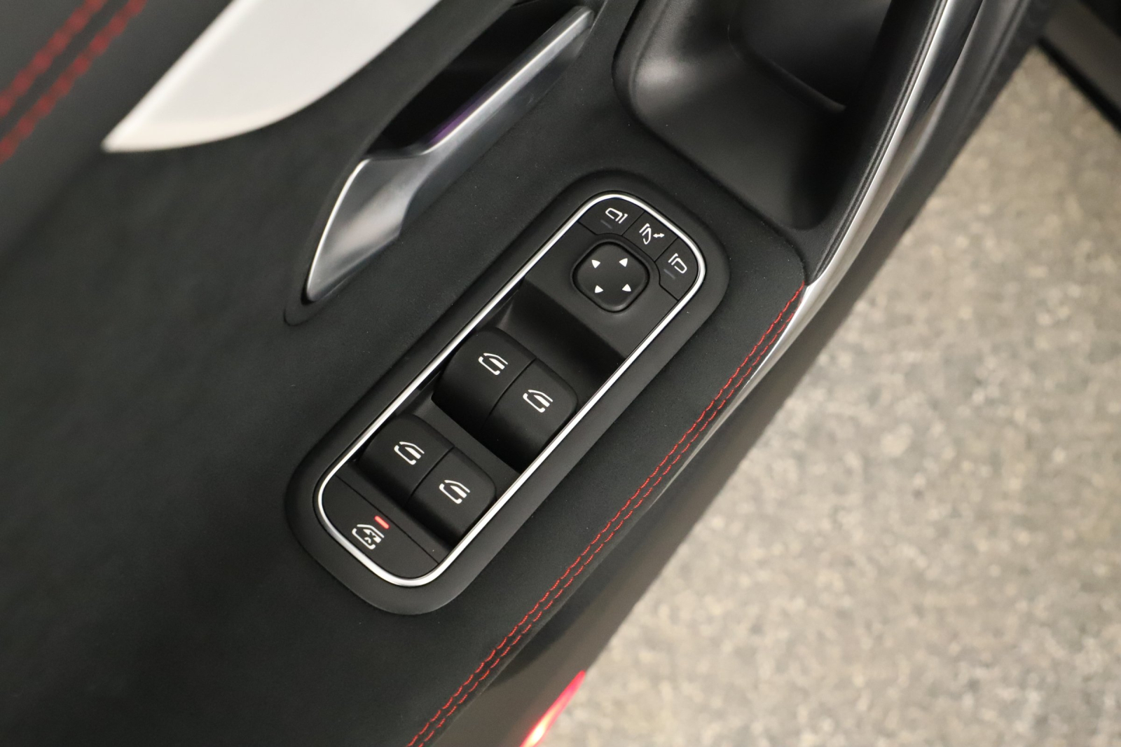 Mercedes-Benz CLA - 2024