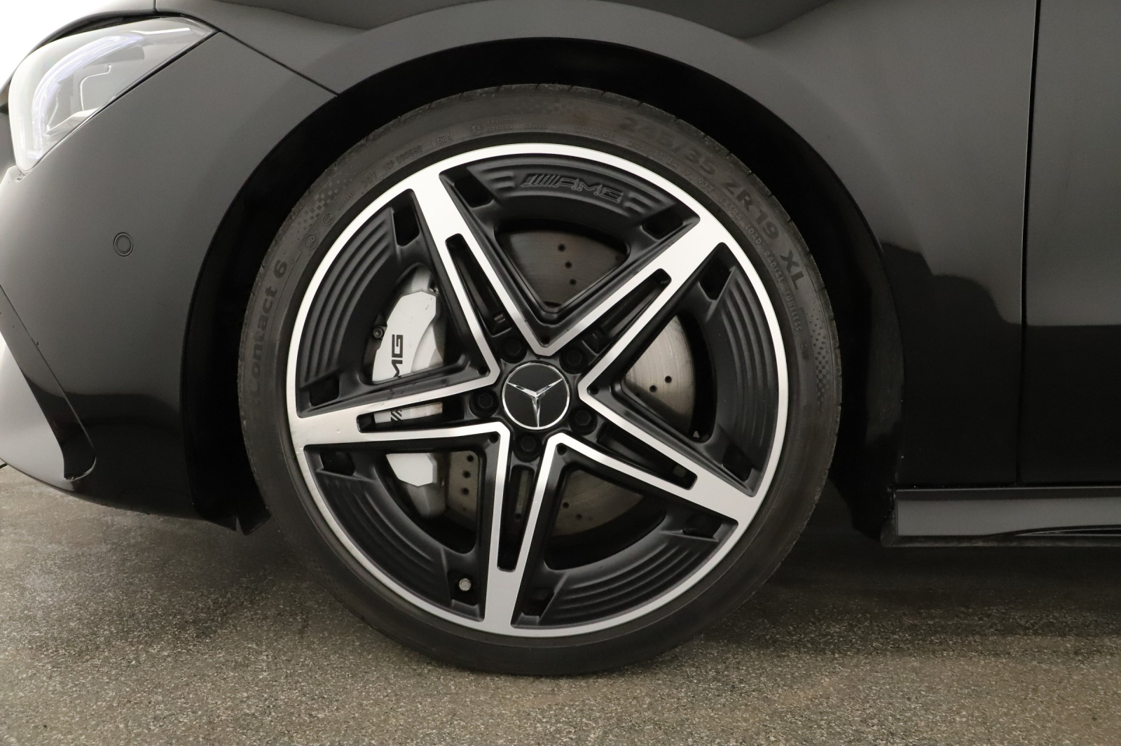 Mercedes - Benz CLA - 2024