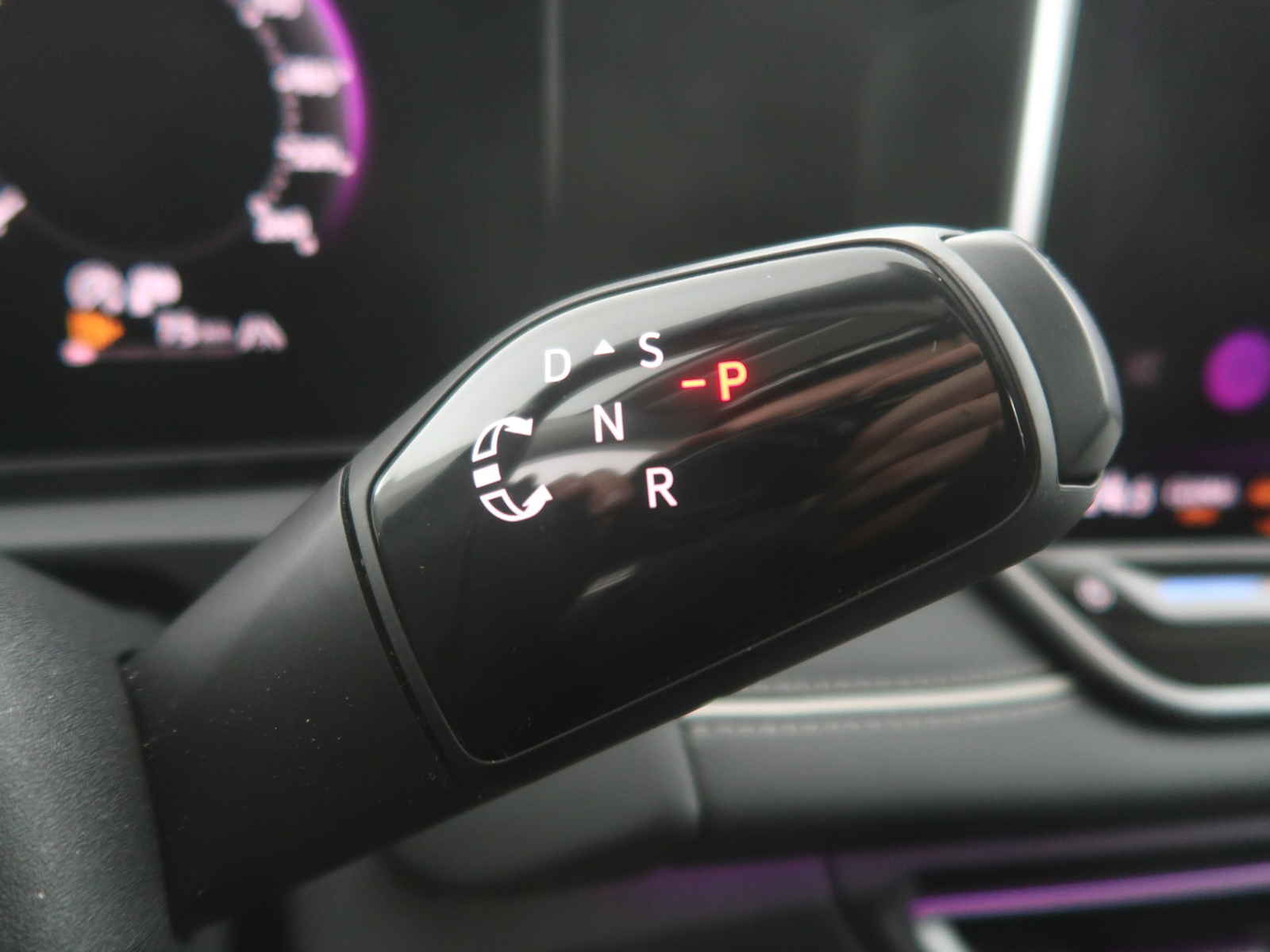 Volkswagen Tiguan - 2024