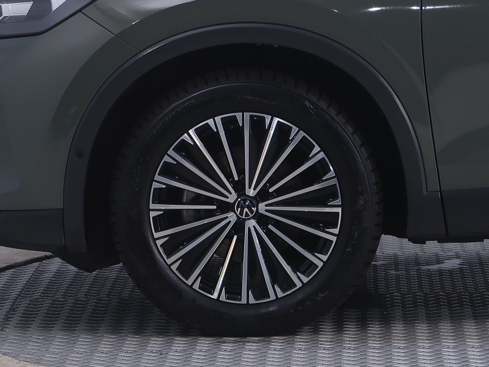 Volkswagen Tiguan - 2024