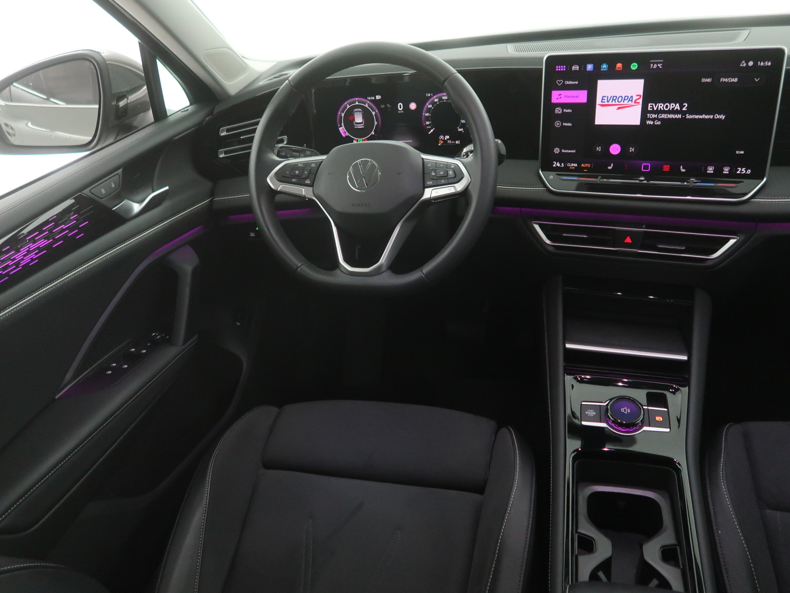 Volkswagen Tiguan - 2024